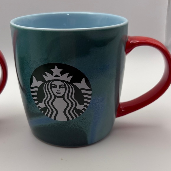 🎄 Starbucks Green & Red Holiday Mugs – Set of 2 🎄 - Picture 3 of 8